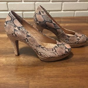 Nurture “Kira” Snakeskin Platform Cork Pumps Sz 7